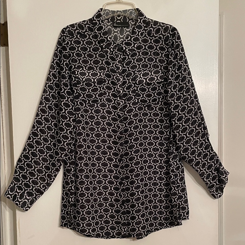 Lane Bryant Black & white long sleeve collared button up shirt